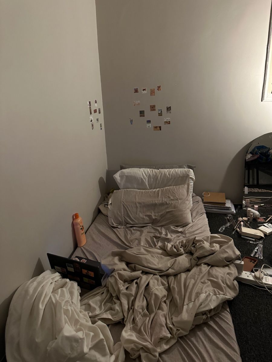 Descanso y habitación ordenada